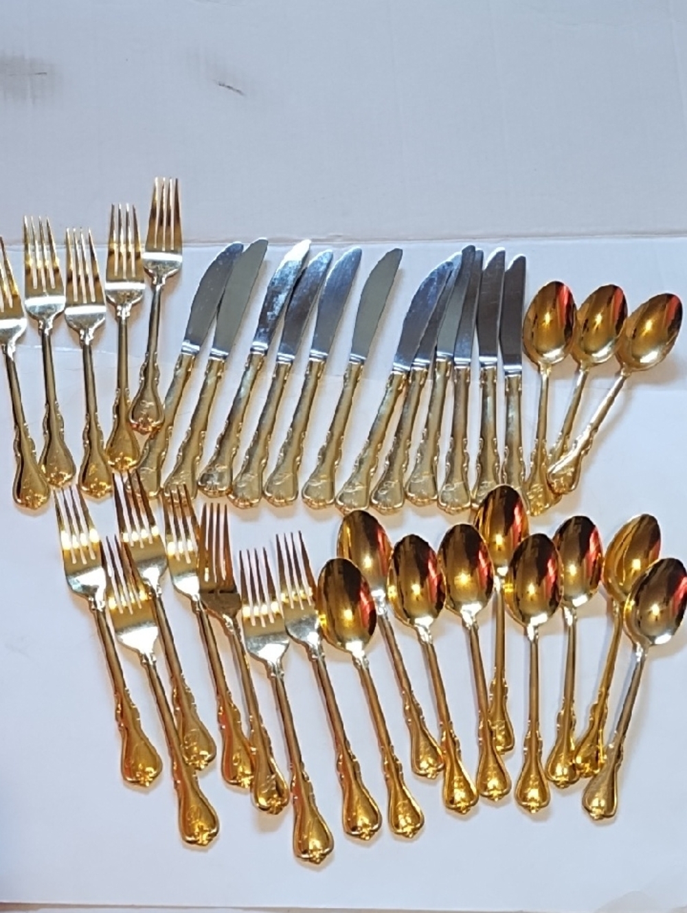 Gold-Tone Stainless Flatware Set - Elegant Home Dining  36 Pc Set